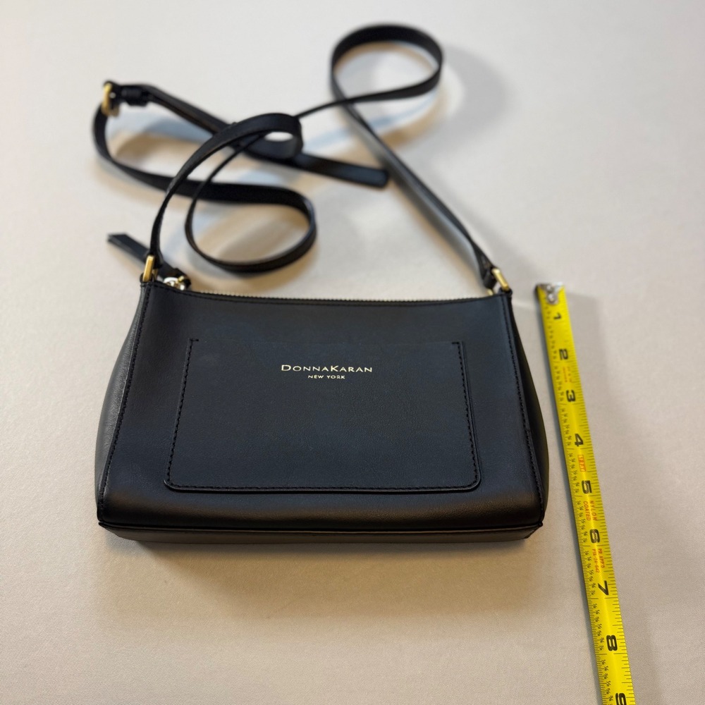 Donna Karan New York Karla Leather Crossbody Bag Gold Hardware Minimalist Purse - Picture 10 of 10